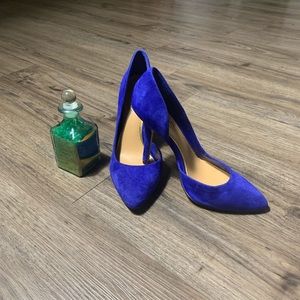 NWOT BCBG Sapphire Blue Suede High Heel Pump